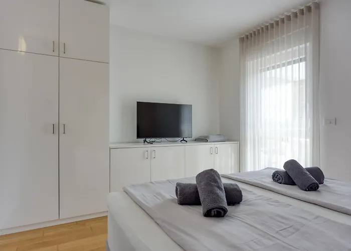 Sea View With Pool Tanja - Happy Pula