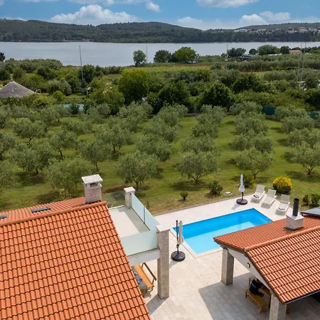 Сasa de vacaciones Sea View Maria With Pool - Happy *