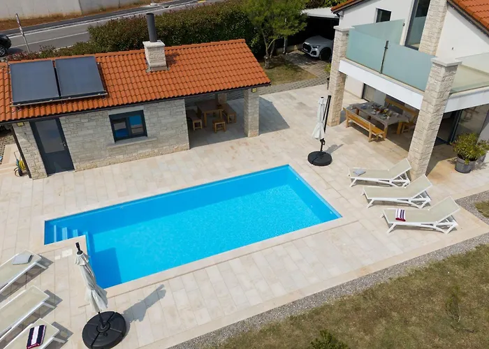 Дом отдыха Sea View With Pool Tanja - Happy