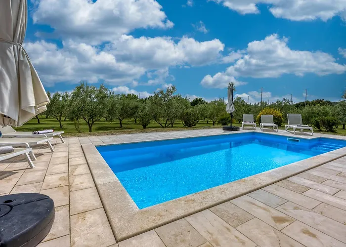 Hébergement de vacances Sea View With Pool - Happy *